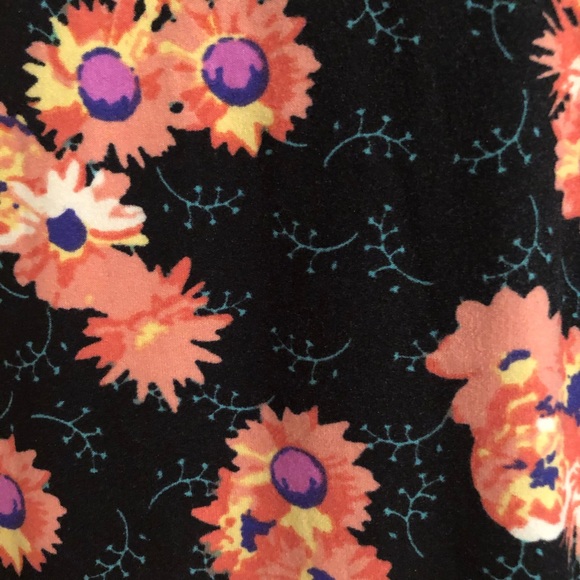 Fall LulaRoe TC leggings NWOT - Picture 2 of 3